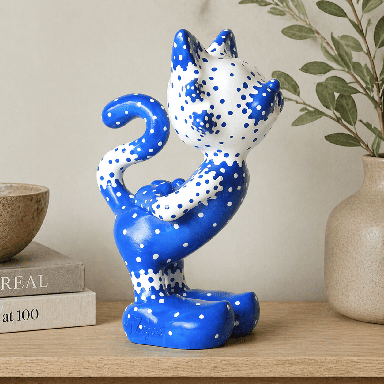 Jacky Zegers Mina Blue & White Cat